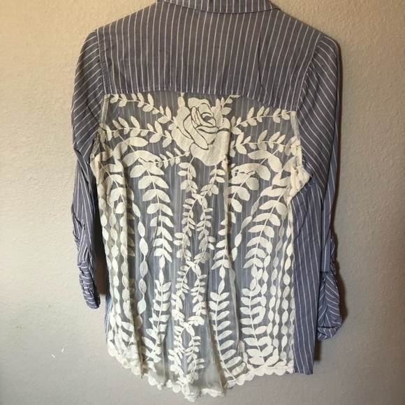 Button Up - Picture 2 of 4